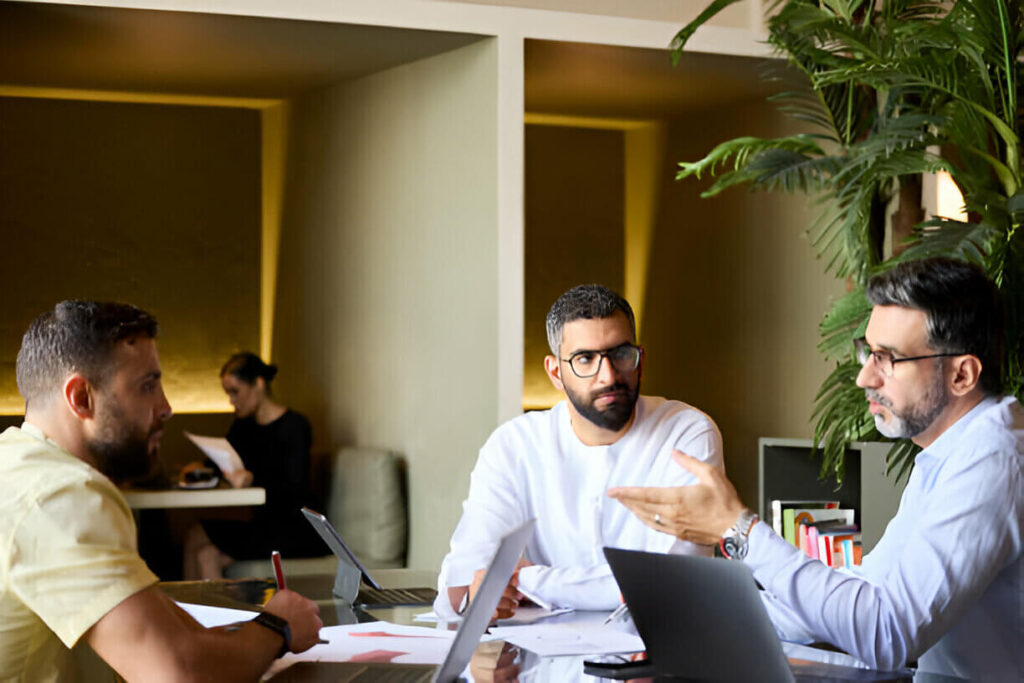 من هو منسق المشروع في الترجمة؟
